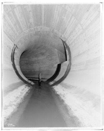 Long Beach Steam Station, Plant #3 - Discharge Tunnel - At turn