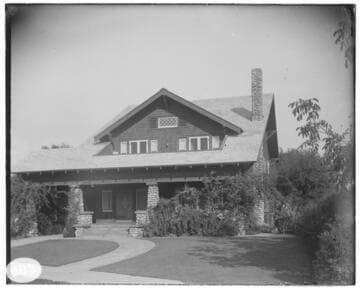 Unidentified Arts & Crafts residence