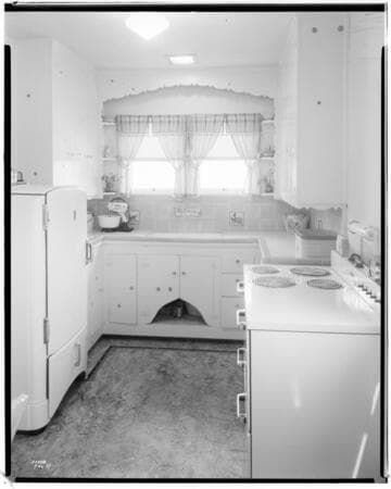 H2.3 - Home Kitchen - All Electric Home