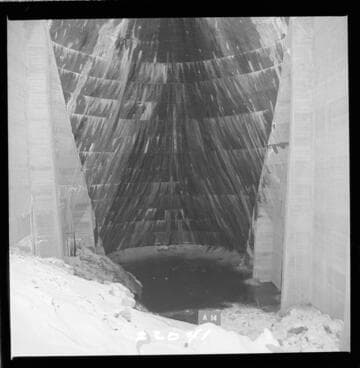 Big Creek, Florence Lake Dam - View of Intrados, Arch #14