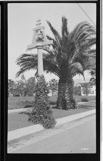 Street lighting post (Riverside Type)