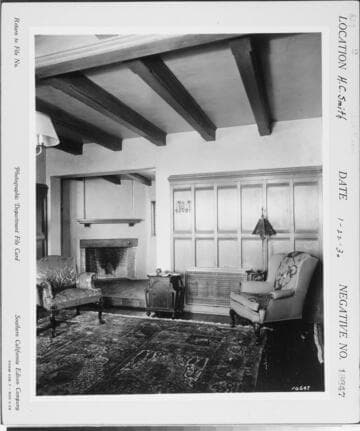 H2.7 - Home Living Room - Electric Heating