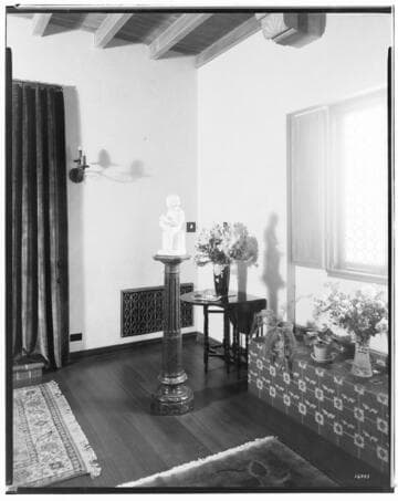 H2.7 - Home Living Room - Air heaters in home of the Moorhouse family