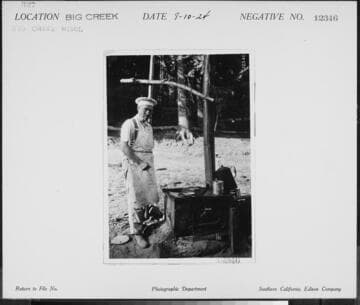 Big Creek, Miscellaneous - Dennis, the open-air camp cook