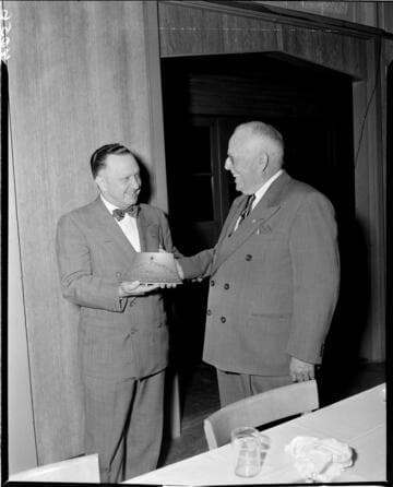 Man presenting the cut