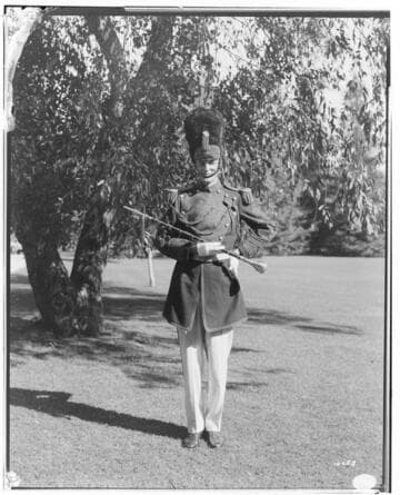 Drum major of Edison Band