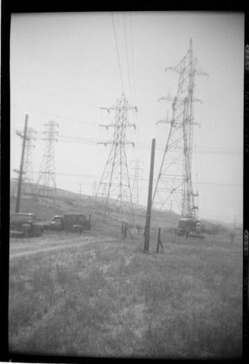 Laguna-Bell Transmission Line - Stringing towers