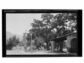 Ojai Avenue, Ojai, California