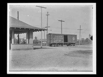 Pacific Electric Railway freight car, El Monte depot