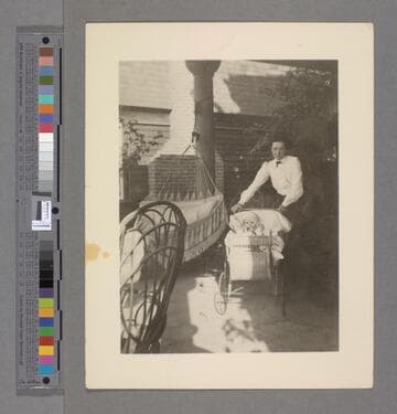 Mrs. M.H. Whittier and son Leland / Bonnie Brae St. residence, - Los Angeles, Calif