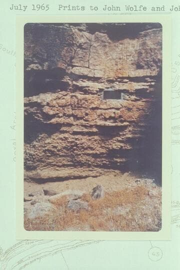 Willie Taylor's grave at Mile 44