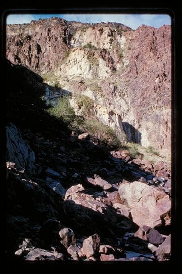 Travertine block, left bank, side canyon
