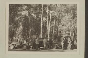 Loading the jeeps at the Frost Ranch before the start into the Needles country
