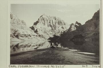 Carl Pederson towing the Reilly-Litton boats; Mile 263.5