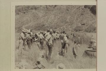 The Bundy family at Whitmore Trail to welcome the "Esmeralda II"