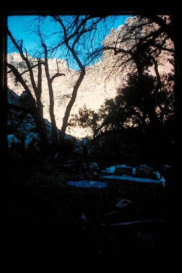 Up to drop into Horsethief Canyon