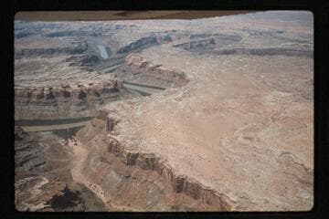 Spring Canyon in the Bowknot