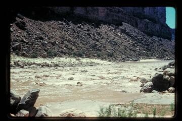 Lower end of Badger Rapid, prel. gauge 5850 cfs