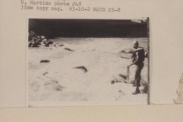 Les Jones lining Cave Springs Rapid