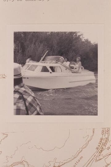 Crippled cruiser at Bonita Bend waiting for a tow