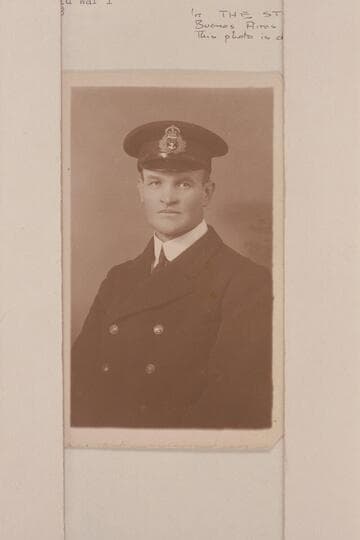 Lewis Ransome Freeman as a Lieutenant in the Royal Naval Volunteer Reserve when serving as official correspondent with the Grand Fleet.  During World War I.  In The Standard of Buenos Aires 1944, June 10, photo is dated 1916