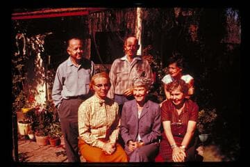 Ros Johnson, M. Marston, H. Miller, Zodiak, M. Miller, M. Beckwith; Van Nuys