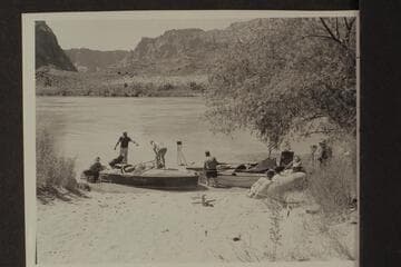 Preparing for departure from Lees Ferry