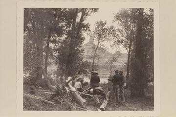 Stop for lunch in the Fire Hole Country