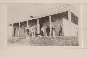 Old ranch house at Bonelli's Ferry