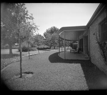 Lee, Wally, residence