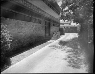 Landscaping in Dallas for Joseph E. Howland: Thompson residence