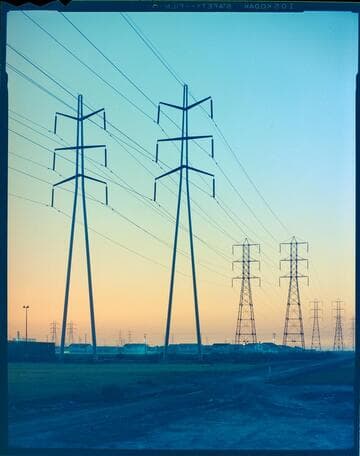 New Dreyfuss-designed 220kV tower