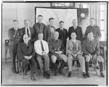 P1.1 - Group Portraits - Army Aviation Communications Headquarters