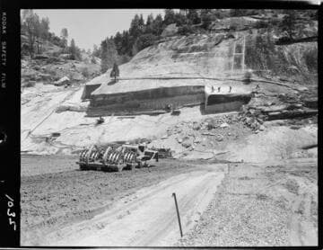 Big Creek - Mammoth Pool - East abutment