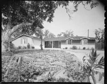 Ranch style home exterior