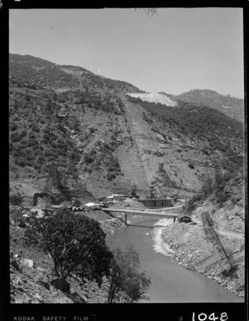 Big Creek - Mammoth Pool - General view of powerhouse