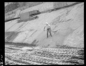Big Creek - Mammoth Pool - Dress up on West Abutment