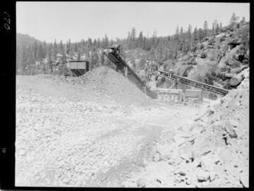 Big Creek - Mammoth Pool - Crushing plant at damsite]