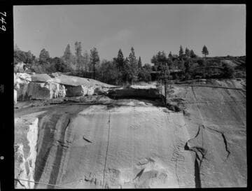 Big Creek - Mammoth Pool - Drilling on Daulton overhang remaining on the abutment