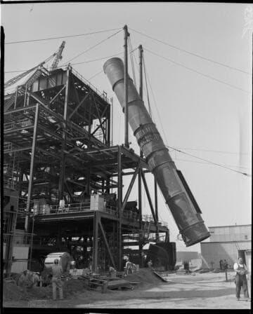 Stack erection at Etiwanda construction site