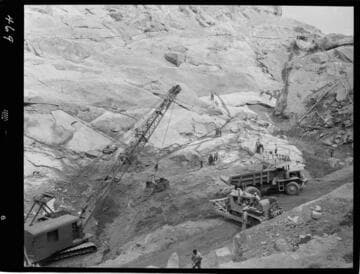 Big Creek - Mammoth Pool - Grouting of west abutment and cutoff trench excavation