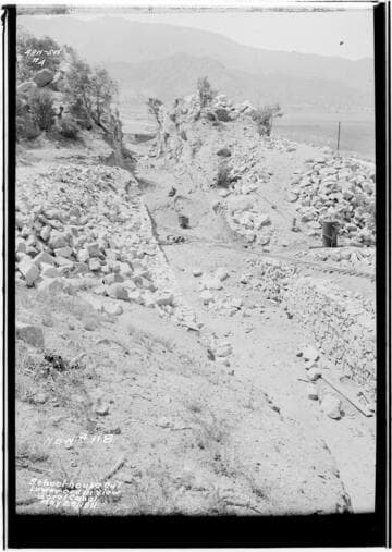 Borel : Canal at lower end School House Cut