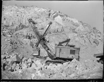 Dam 7 construction work: shovel