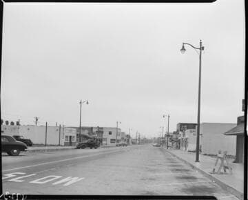 Street lighting on coast highway (daytime)