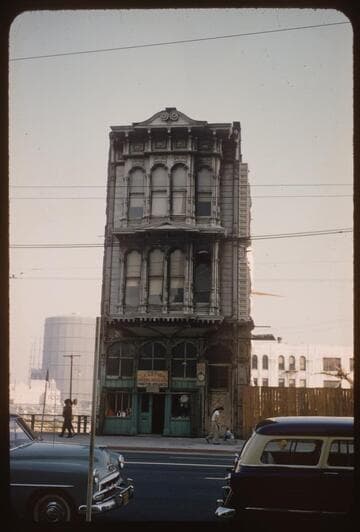 Last days of 330 North Main Street, Los Angeles