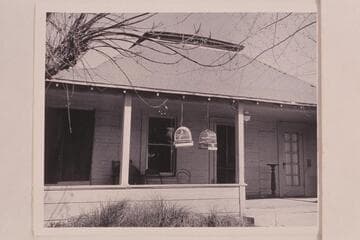House in Yuma with roof from old pilot house of steamer "Cochan"