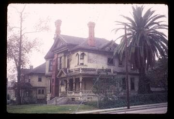 Old house on Pasadena Avenue, Highland Park