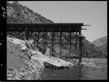 Big Creek - Mammoth Pool - Wast abutment of bridge stripping forms