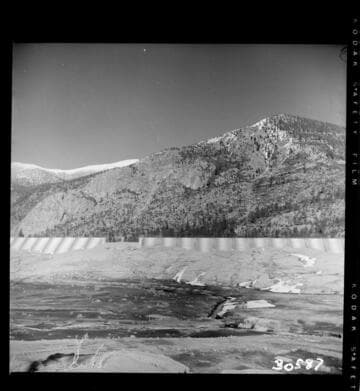 Florence Lake Dam - View of arches in third and fourth tangents on each side of spillway
